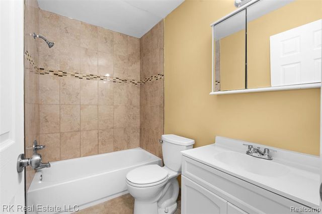 58629 Wallington, Washington, MI 48094