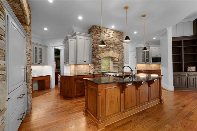 160 Bluestern Drive SE, Big Canoe, GA 30143