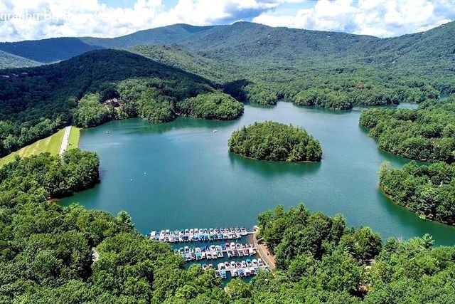 160 Bluestern Drive SE, Big Canoe, GA 30143
