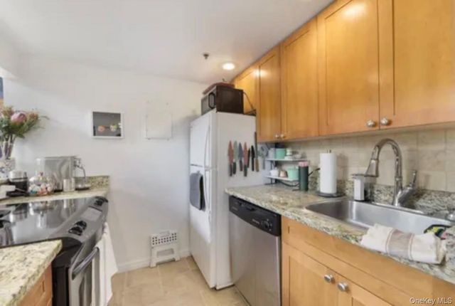 2409 Villa At The Woods, Peekskill, NY 10566