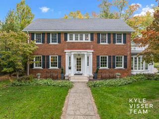 508 Cambridge Boulevard Se, East Grand Rapids, MI 49506