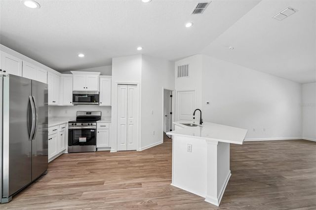 17 PECAN RUN TRACK, Ocala, FL 34472