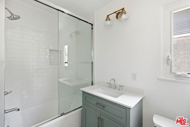 215 N Avenue 49, Los Angeles, CA 90042