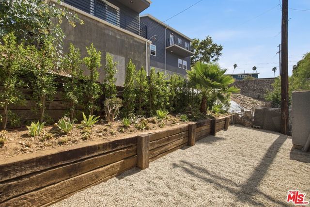 215 N Avenue 49, Los Angeles, CA 90042