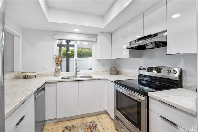 911 Van Ness Court, Costa Mesa, CA 92626