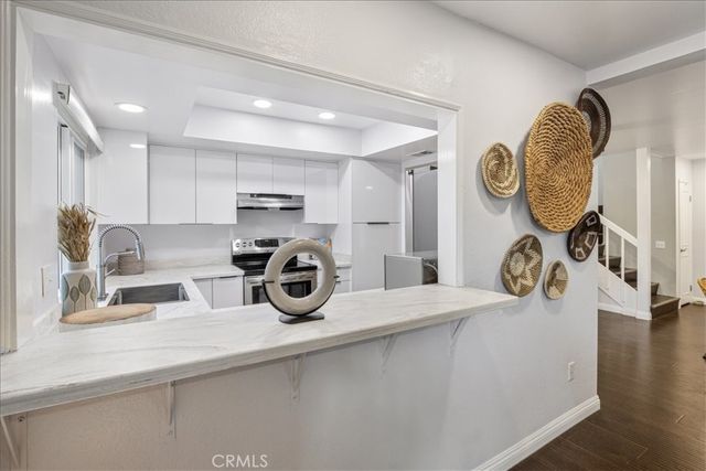 911 Van Ness Court, Costa Mesa, CA 92626