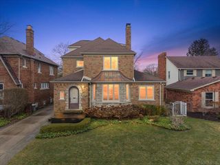 719 Fisher Road, Grosse Pointe, MI 48230