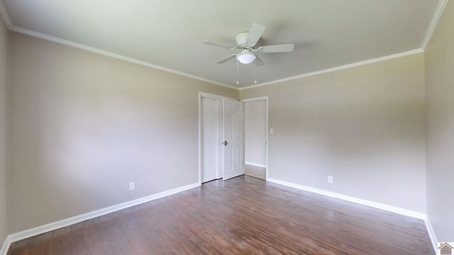 290 Riverside Dr, Paducah, KY 42003