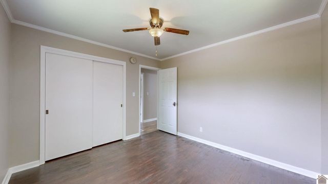 290 Riverside Dr, Paducah, KY 42003