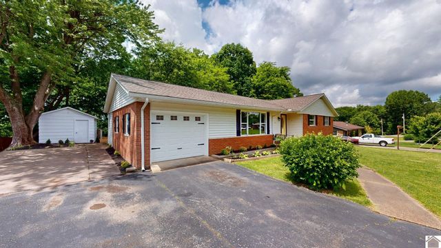 290 Riverside Dr, Paducah, KY 42003