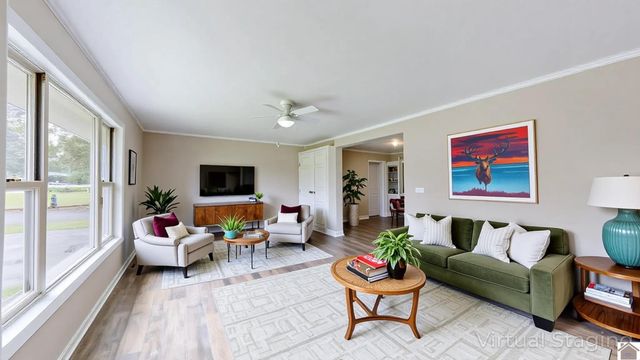 290 Riverside Dr, Paducah, KY 42003