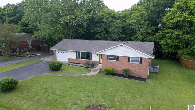 290 Riverside Dr, Paducah, KY 42003