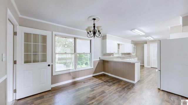 290 Riverside Dr, Paducah, KY 42003