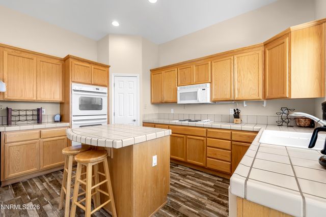 1870 Almonte Court, Sparks, NV 89436