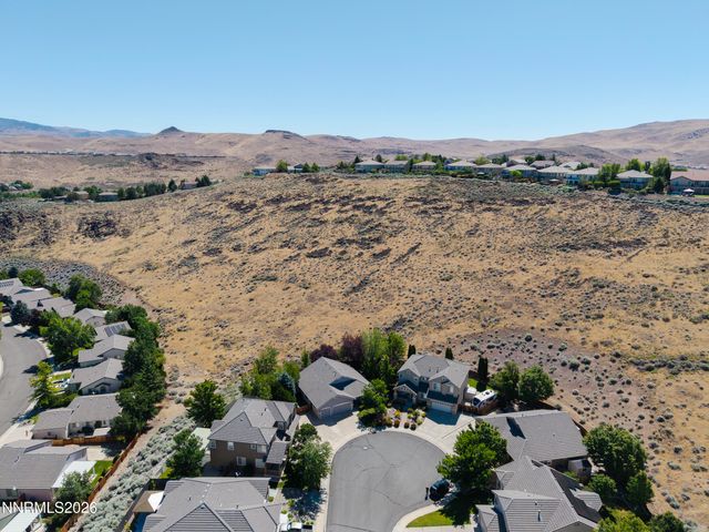 1870 Almonte Court, Sparks, NV 89436