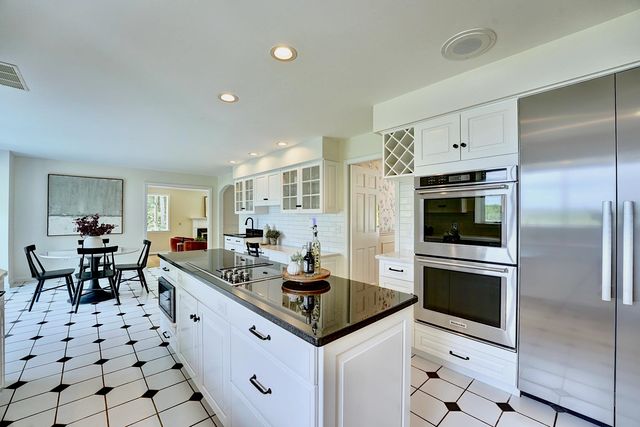 4 Cullen Bay Road, Dover, NH 03820