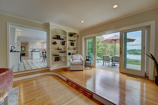 4 Cullen Bay Road, Dover, NH 03820
