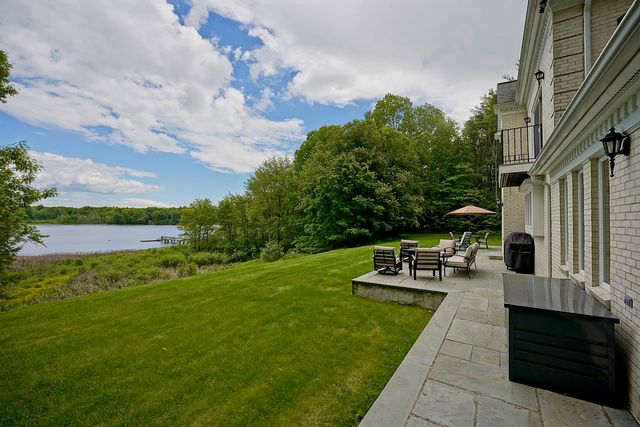 4 Cullen Bay Road, Dover, NH 03820