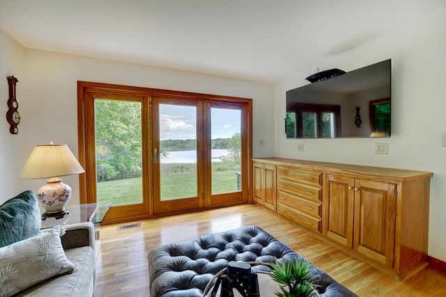 4 Cullen Bay Road, Dover, NH 03820
