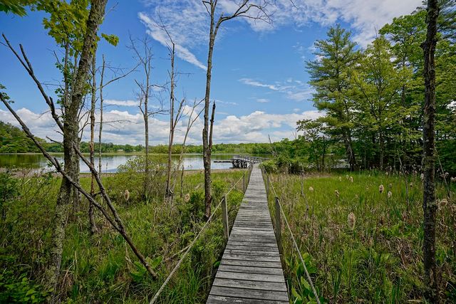 4 Cullen Bay Road, Dover, NH 03820