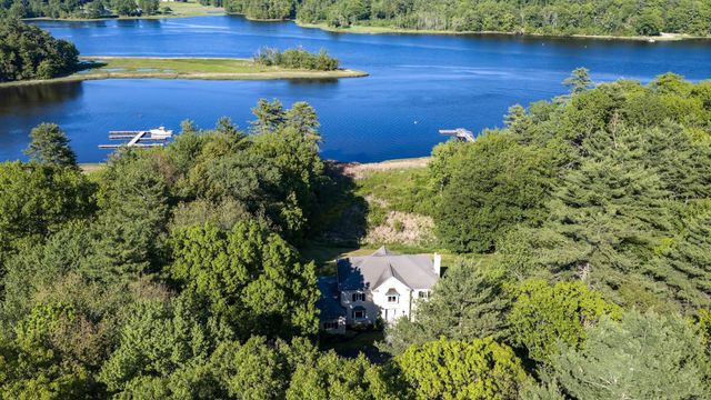 4 Cullen Bay Road, Dover, NH 03820