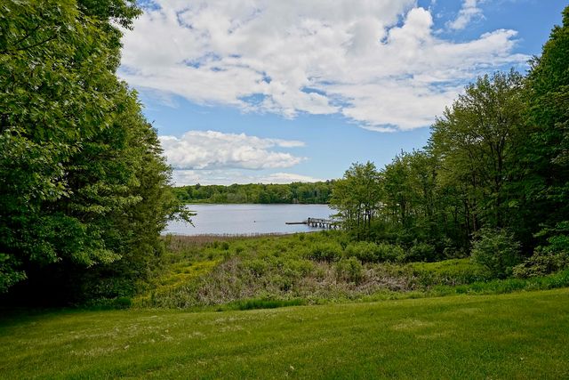 4 Cullen Bay Road, Dover, NH 03820