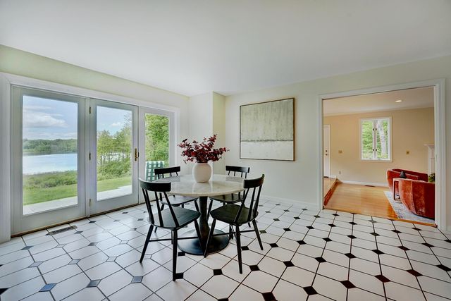 4 Cullen Bay Road, Dover, NH 03820