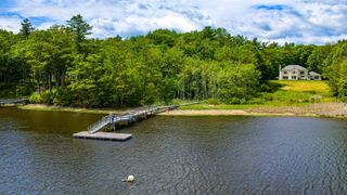 4 Cullen Bay Road, Dover, NH 03820