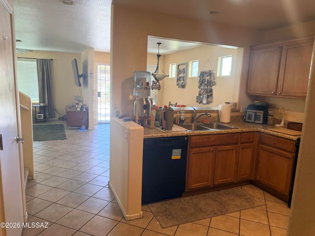 10590 E Pleasant Pasture Drive, Tucson, AZ 85747