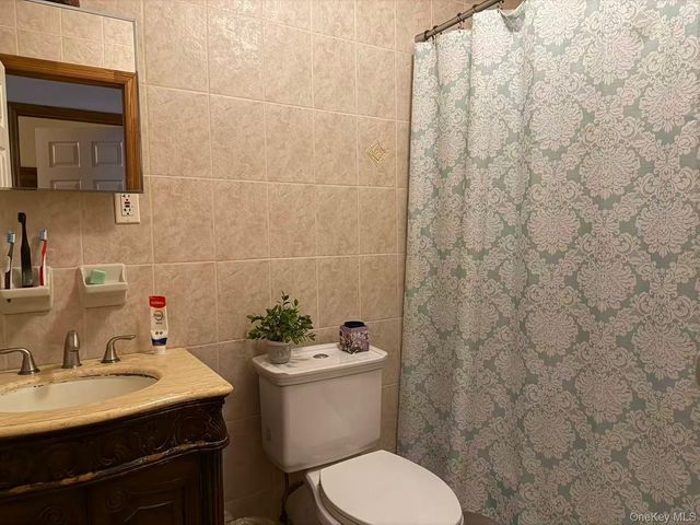 94-81 218th Street, Queens Village, NY 11428