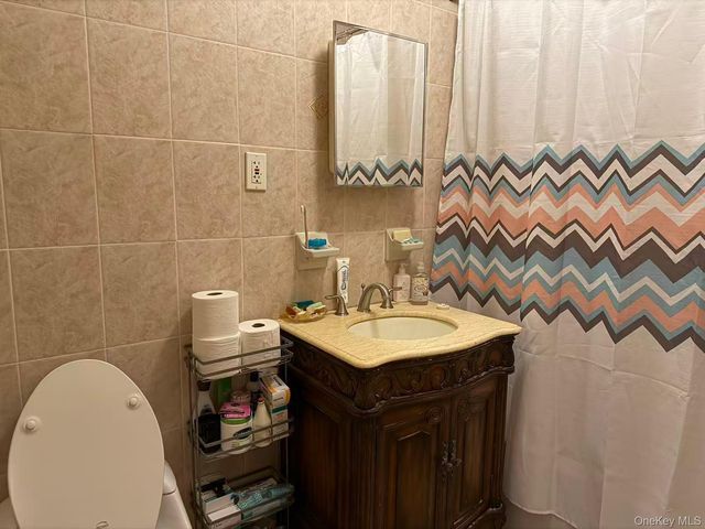 94-81 218th Street, Queens Village, NY 11428