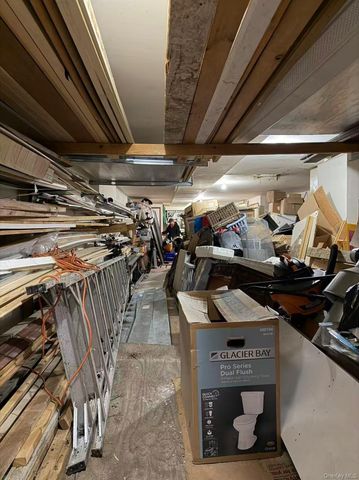 94-81 218th Street, Queens Village, NY 11428