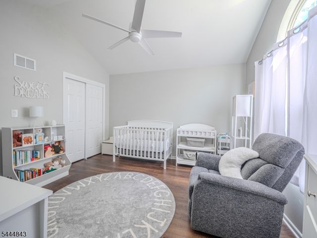 274 Morning Glory Ct, Readington Twp., NJ 08889