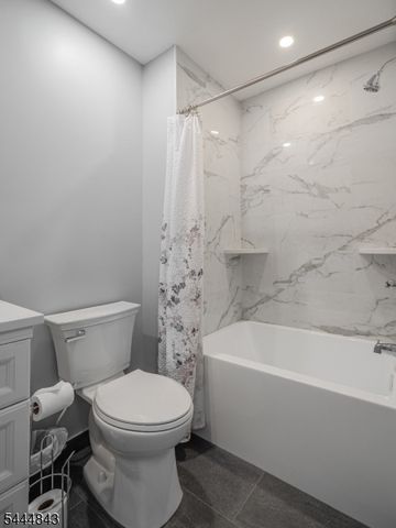 274 Morning Glory Ct, Readington Twp., NJ 08889