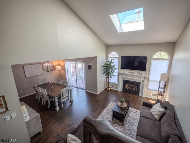 274 Morning Glory Ct, Readington Twp., NJ 08889
