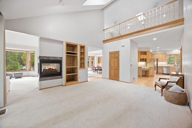 4320 Vinewood Lane N, Plymouth, MN 55442