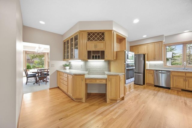 4320 Vinewood Lane N, Plymouth, MN 55442