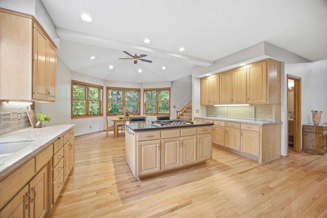 4320 Vinewood Lane N, Plymouth, MN 55442