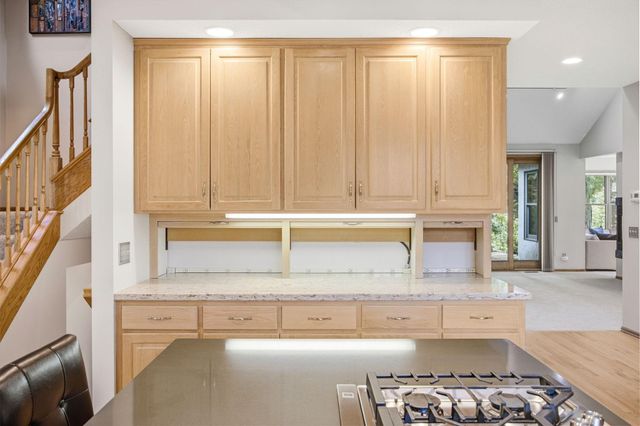 4320 Vinewood Lane N, Plymouth, MN 55442
