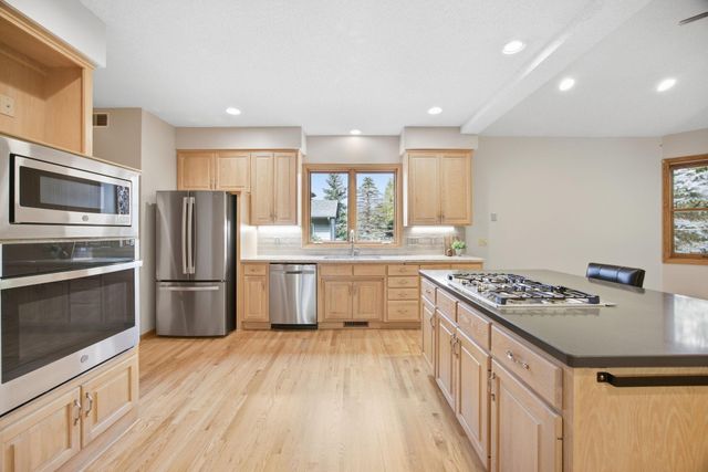 4320 Vinewood Lane N, Plymouth, MN 55442