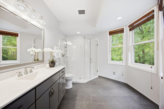 4320 Vinewood Lane N, Plymouth, MN 55442
