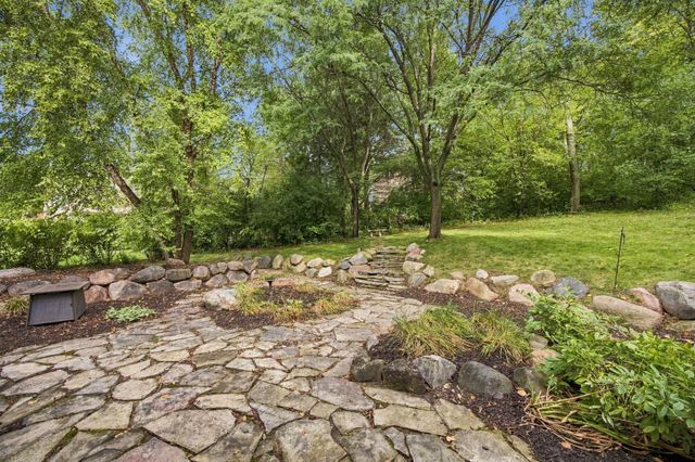 4320 Vinewood Lane N, Plymouth, MN 55442