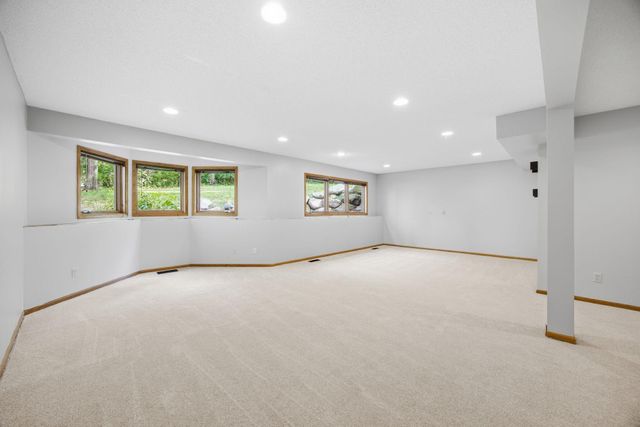 4320 Vinewood Lane N, Plymouth, MN 55442