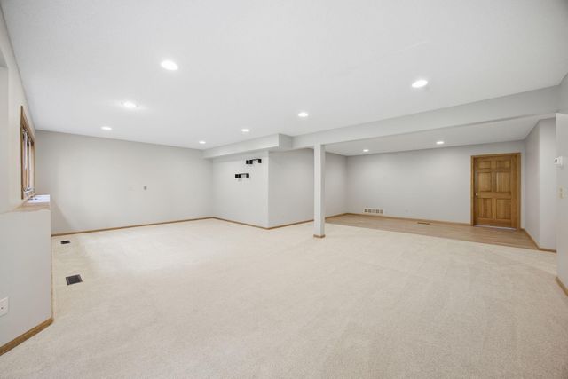 4320 Vinewood Lane N, Plymouth, MN 55442