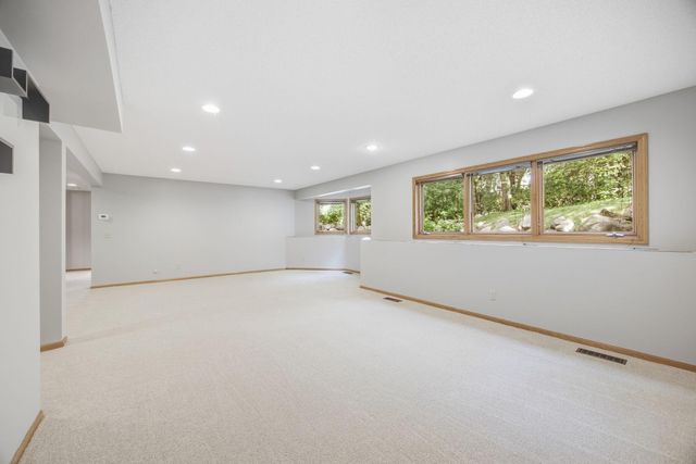4320 Vinewood Lane N, Plymouth, MN 55442