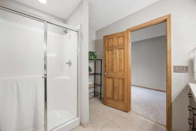 4320 Vinewood Lane N, Plymouth, MN 55442