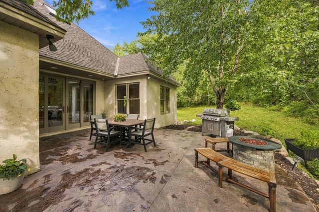 4320 Vinewood Lane N, Plymouth, MN 55442