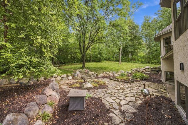 4320 Vinewood Lane N, Plymouth, MN 55442