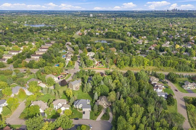4320 Vinewood Lane N, Plymouth, MN 55442