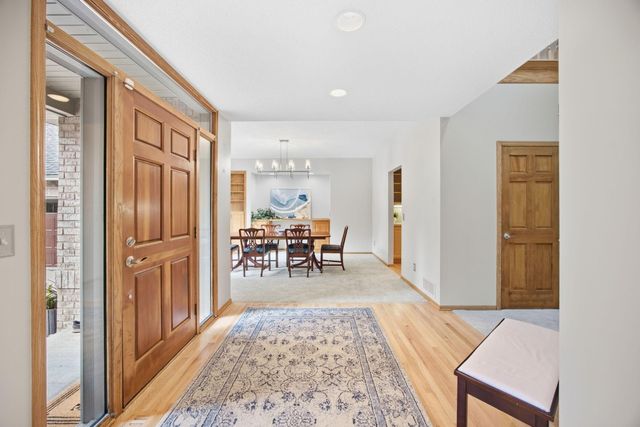4320 Vinewood Lane N, Plymouth, MN 55442